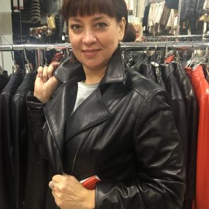 Куртка из кожи цвет черный